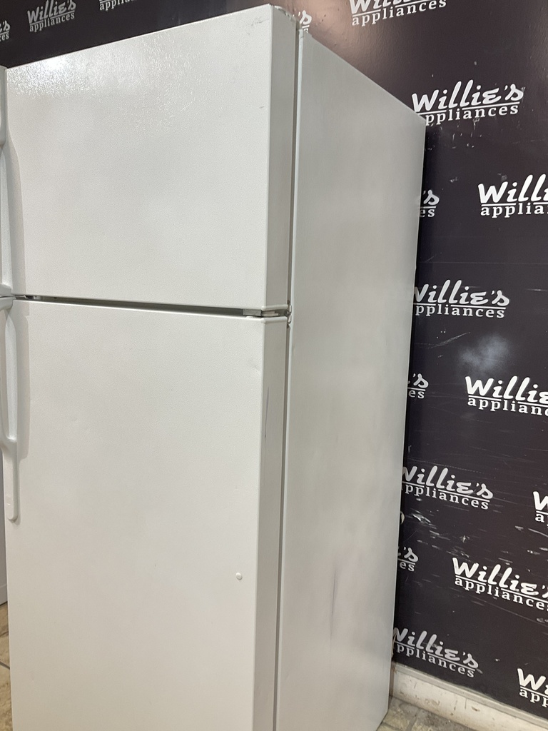 Ge Used Refrigerator Top and Bottom 28x67 (White) 