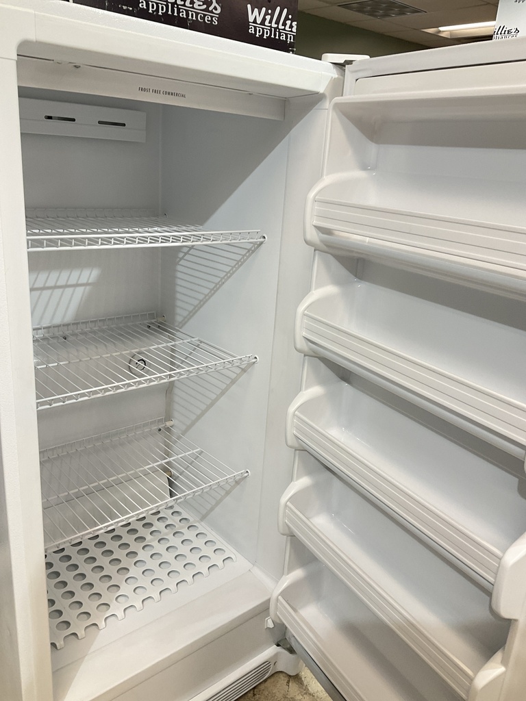 Frigidaire Used Freezer Upright 28x60 (White) 