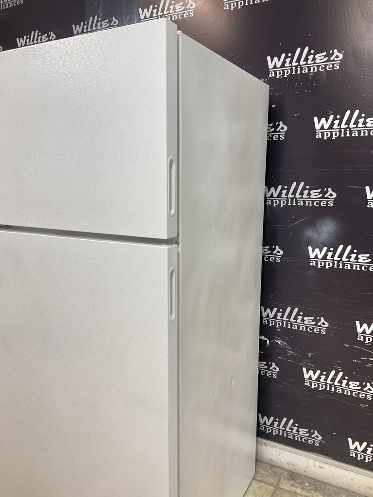 Frigidaire Used Refrigerator Top and Bottom 28 1/2” x 64 1/2” (white) 