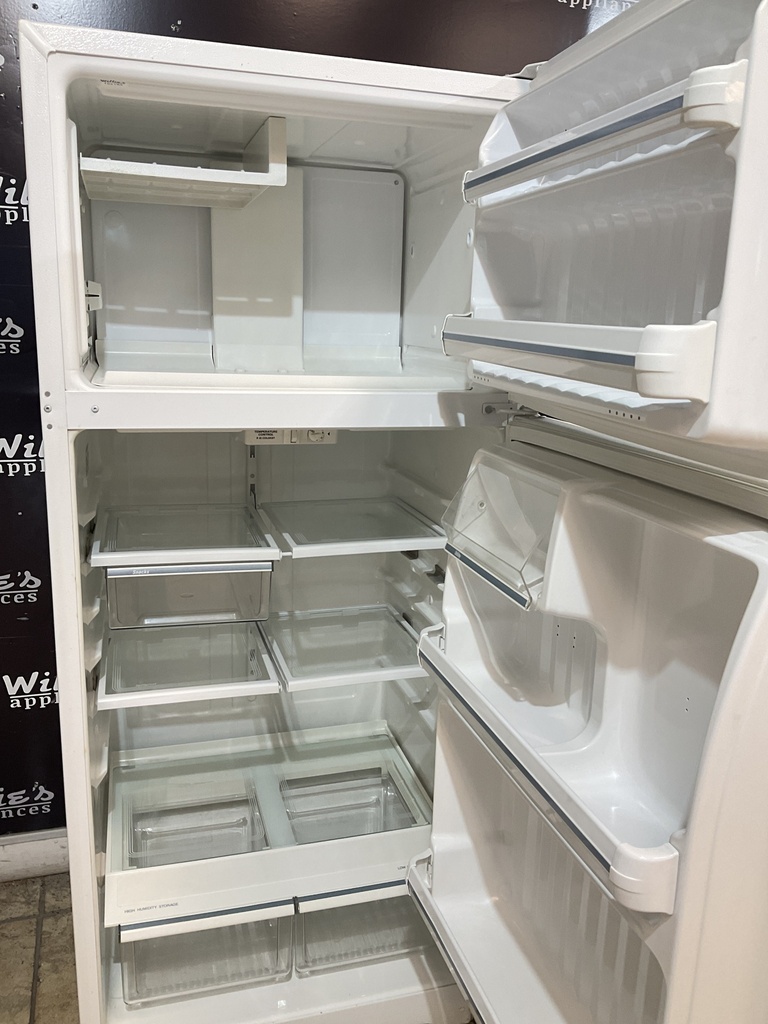 Ge Used Refrigerator Top and Bottom 28x64 1/2” (White)