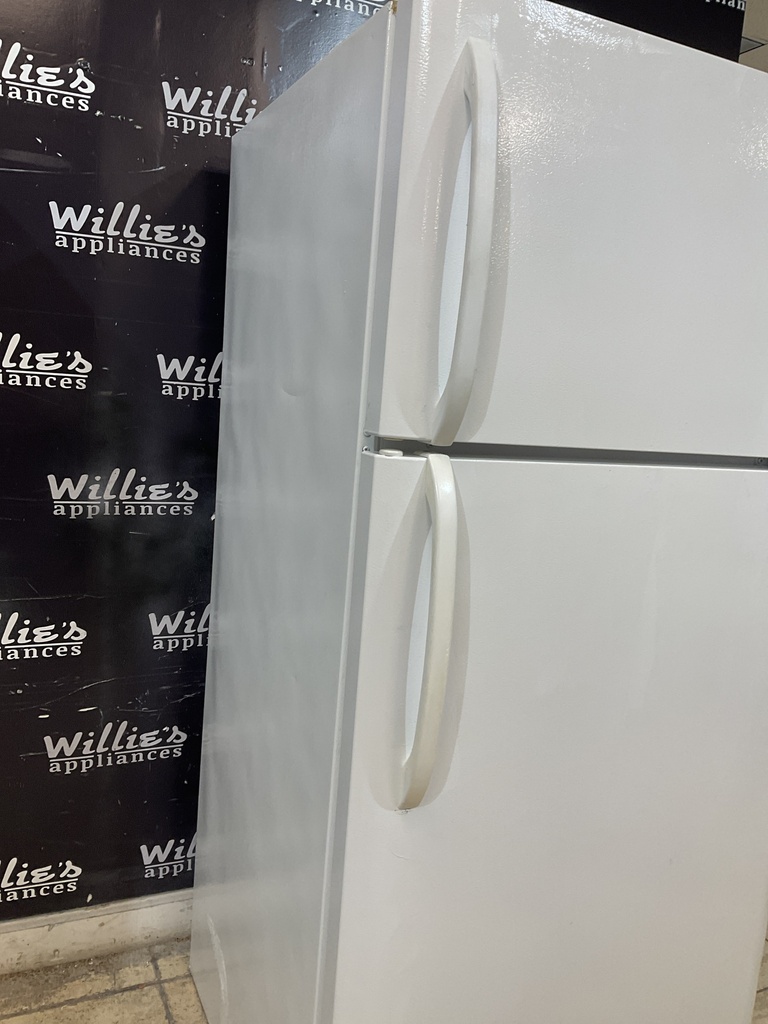 White Westinghouse Used Refrigerator Top and Bottom 30x65 1/2” (White) 
