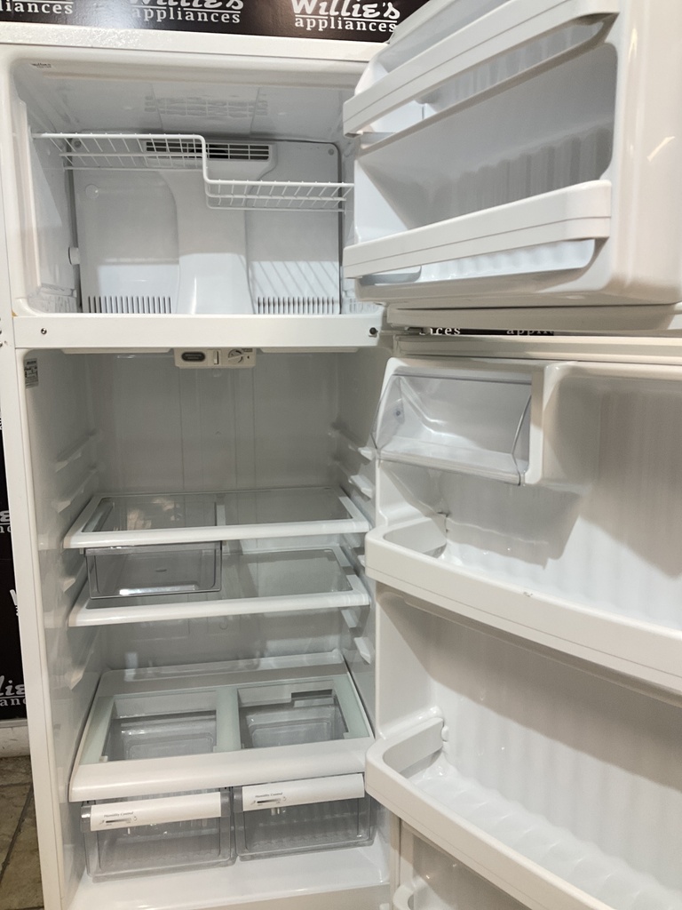 Ge Used Refrigerator Top and Bottom 28x67 1/2” (White) 