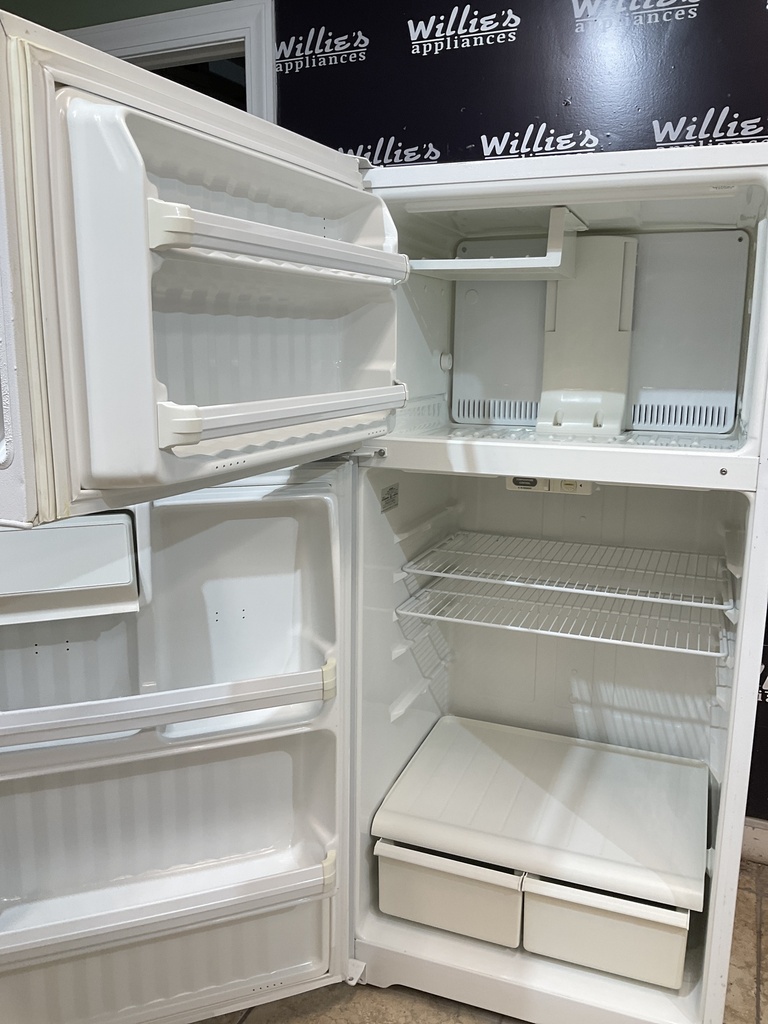 Ge Used Refrigerator Top and Bottom 28x61 1/2” (White) 