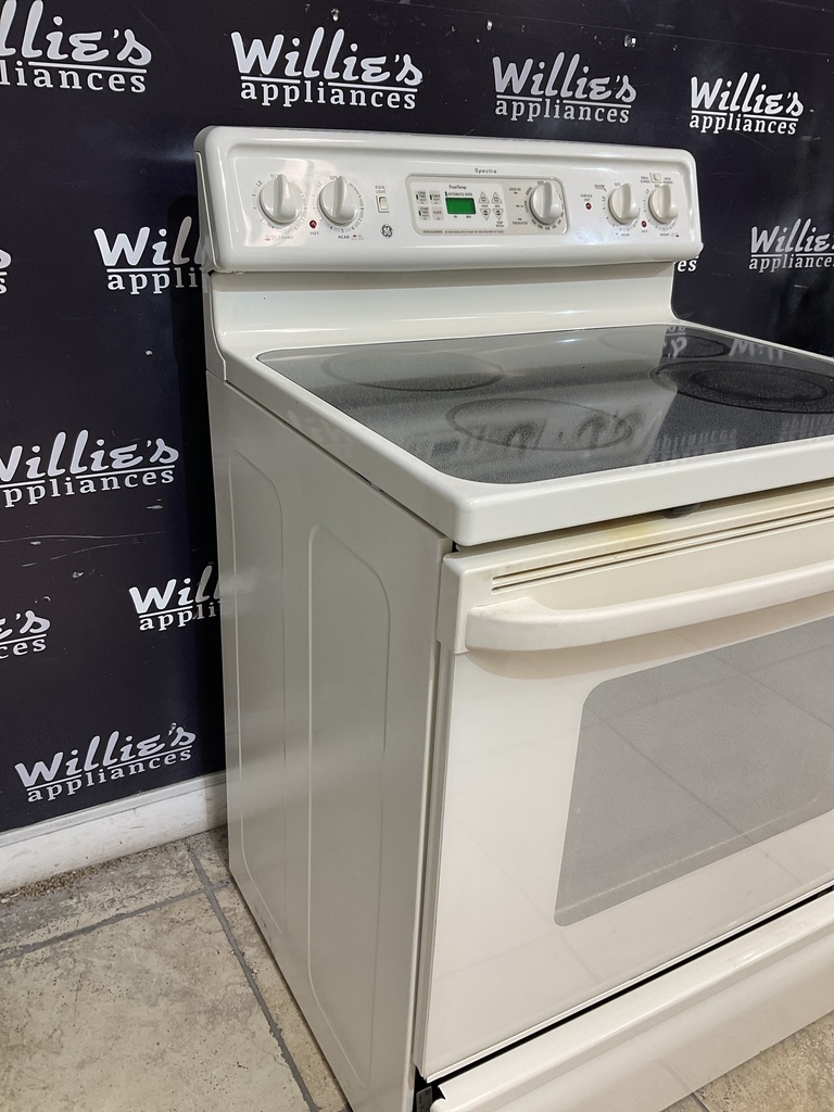 Ge Used Electric Stove 220volts (40/50 AMP) 30inches {no cord} (Bisque) 