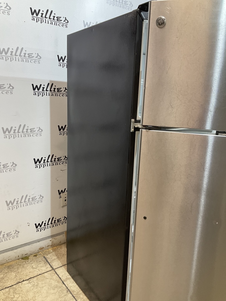Ge Used Refrigerator Top and Bottom 28x64 (Stainless Steel) 