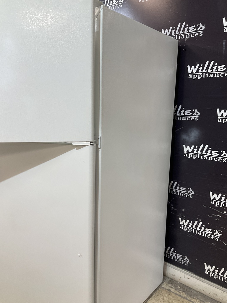 Ge Used Refrigerator Top and Bottom 30x65 1/2” (White) 