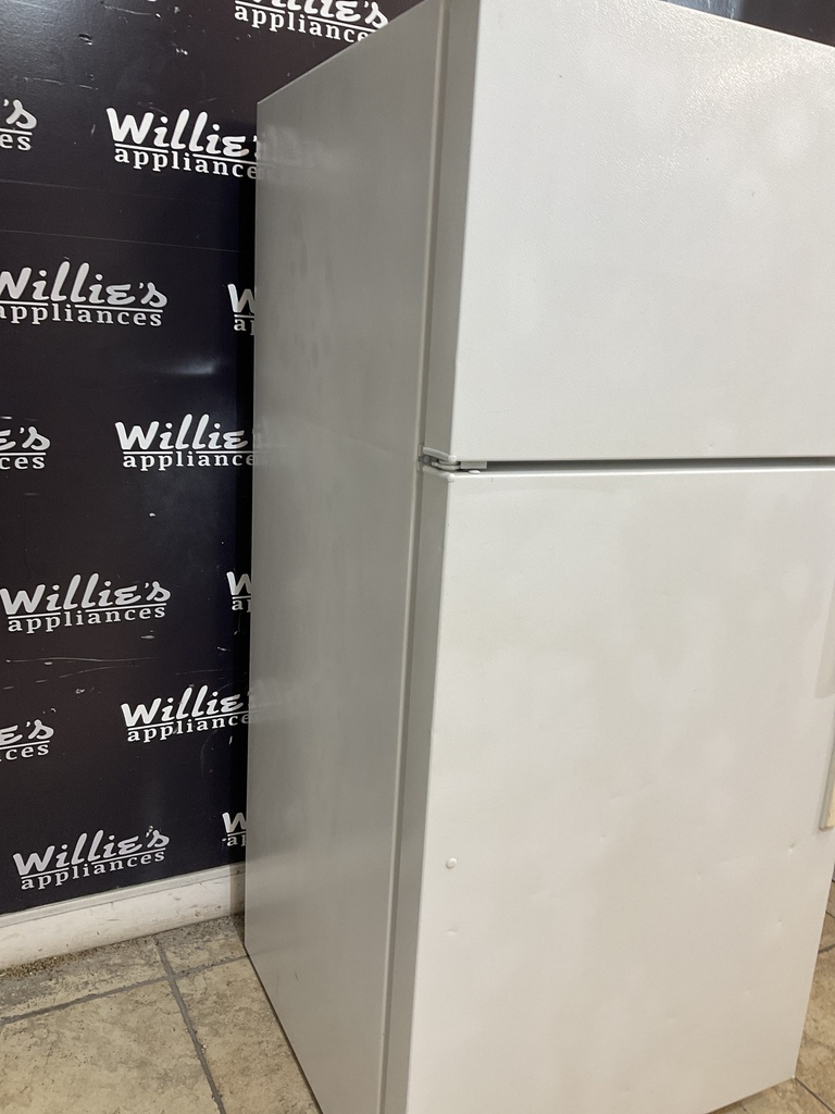 Hotpoint Used Refrigerator Top and Bottom 28x61 1/2” (White) 