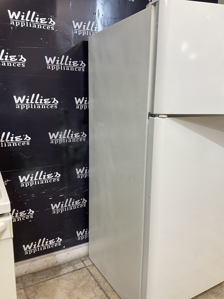 Frigidaire Used Refrigerator Top and Bottom 30x66 (Bisque) 