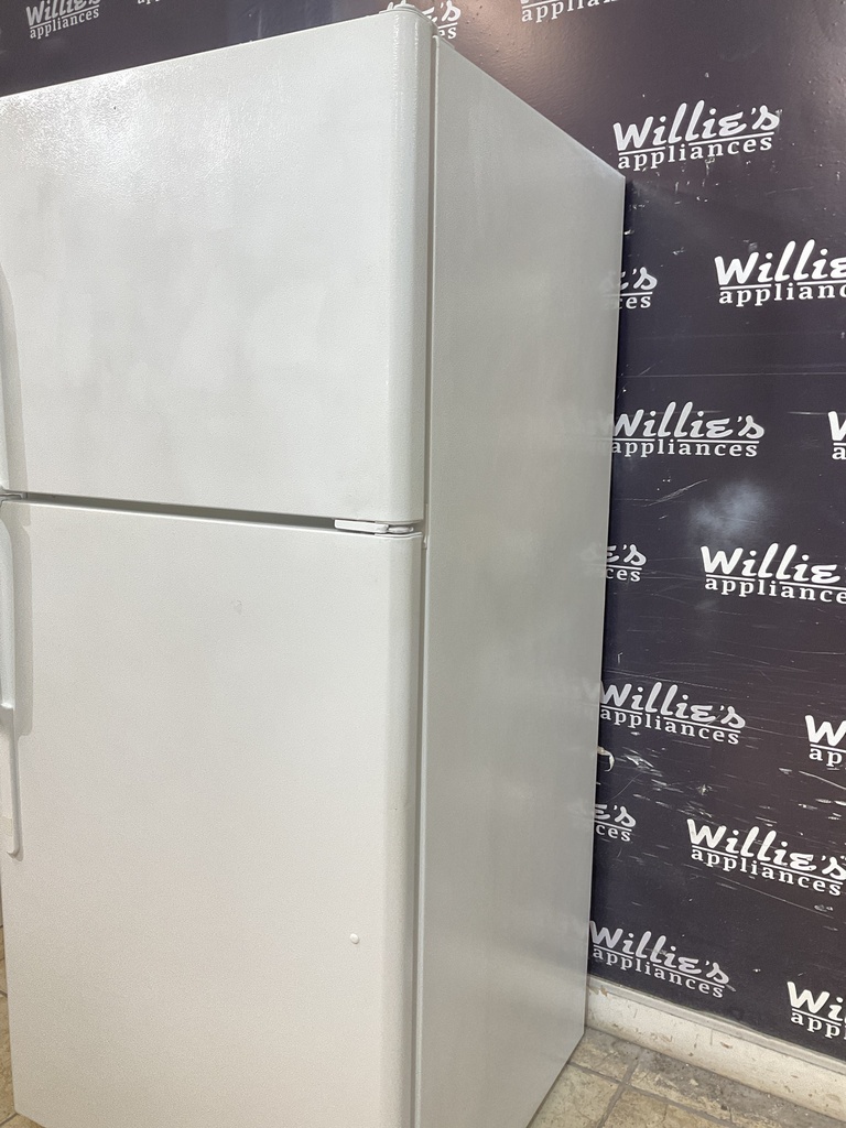 Ge Used Refrigerator Top and Bottom 30x66 1/2” (White) 