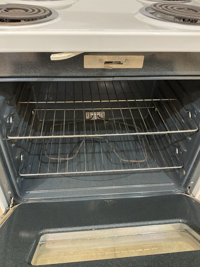 Ge Used Electric Stove 220volts (40/50 AMP) 30inches {3 prong} (White) 