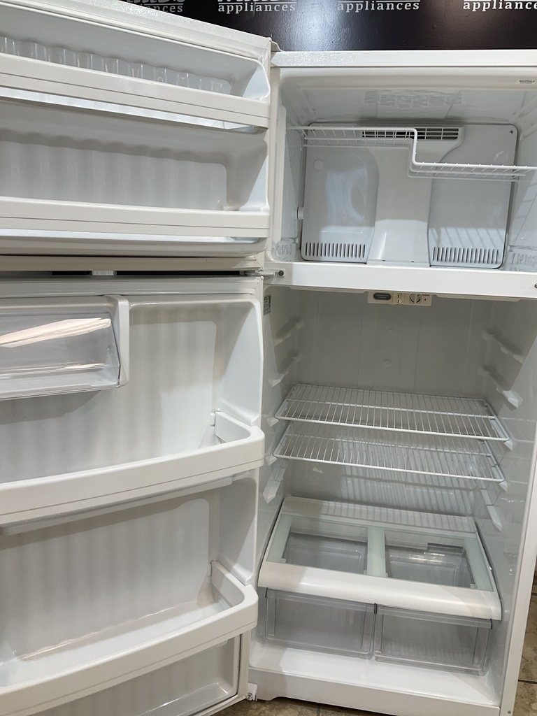 Ge Used Refrigerator Top and Bottom 28x65 1/2” (White) 