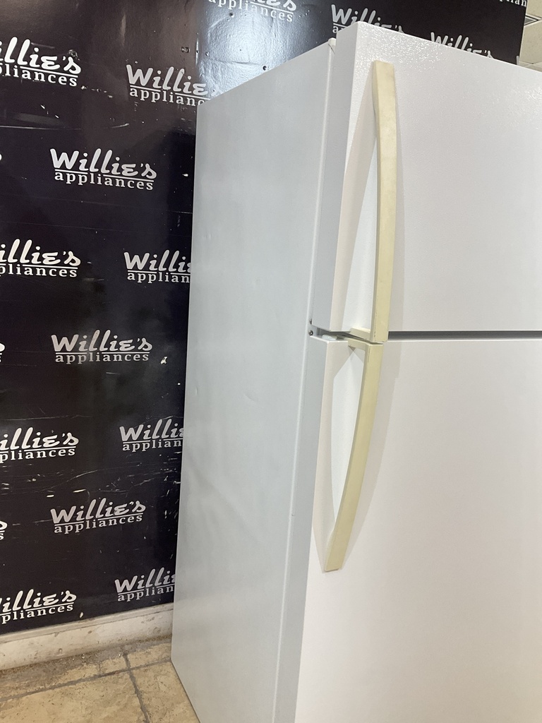 Kenmore Used Refrigerator Top and Bottom 30x65 1/2” (White) 