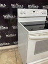 Frigidaire Used Electric Stove 220volts (40/50 AMP) 30inches {3 prong} (White) 
