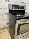 Lg Used Electric Stove 220 volts (40/50 AMP) 30inches {3 prong} (Stainless Steel)