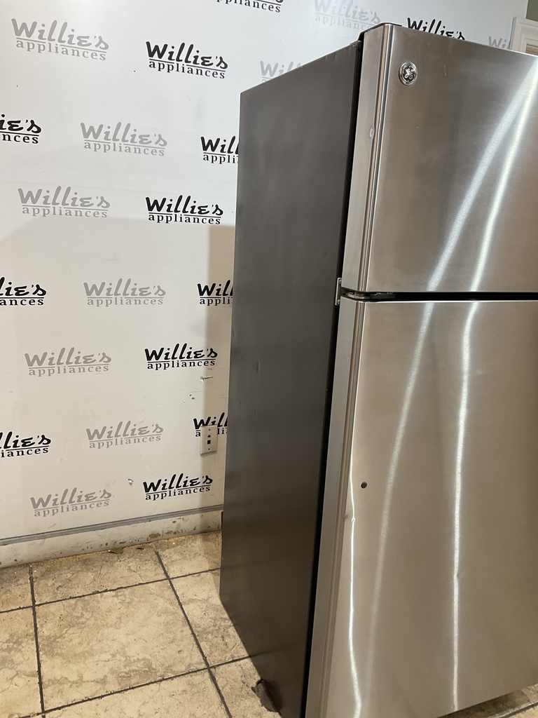 Ge Used Refrigerator Top and Bottom 28x64 (Stainless Steel) 
