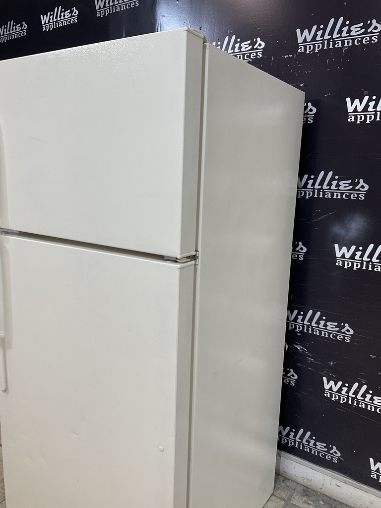 Ge Used Refrigerator Top and Bottom 28x62 (Bisque) 