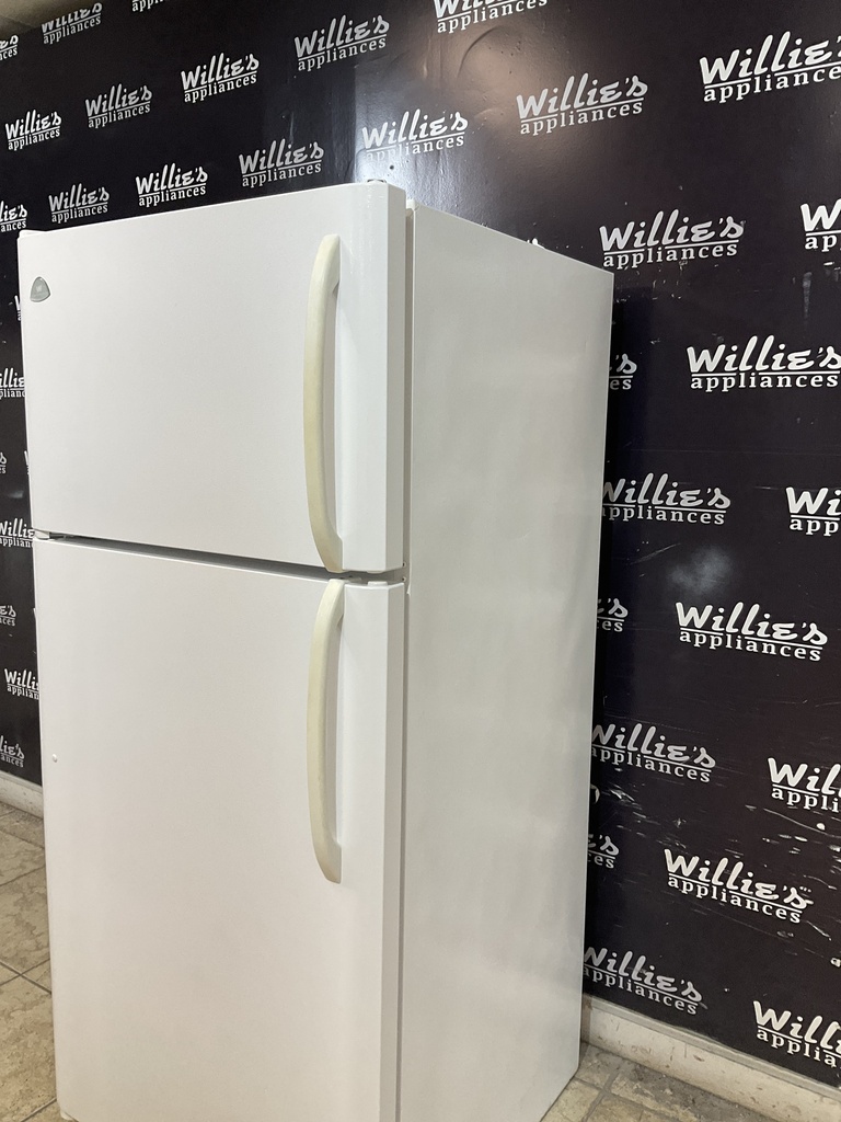 White Westinghouse Used Refrigerator Top and Bottom 30x65 1/2” (White)