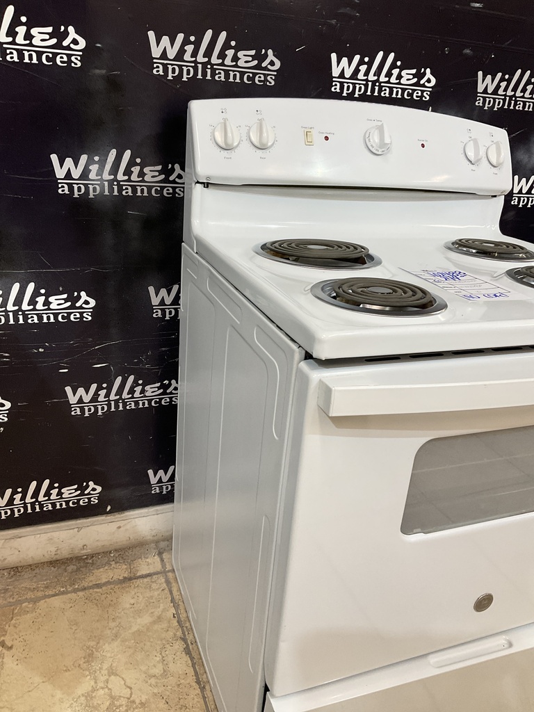 Ge Used Electric Stove 220volts (40/50 AMP) 30inches {no cord} (White) 