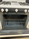 Frigidaire Used Natural Gas Stove 30inches (White)