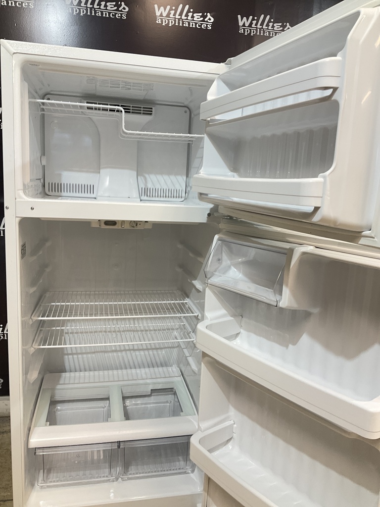 Ge Used Refrigerator Top and Bottom 28x64 1/2” (White)
