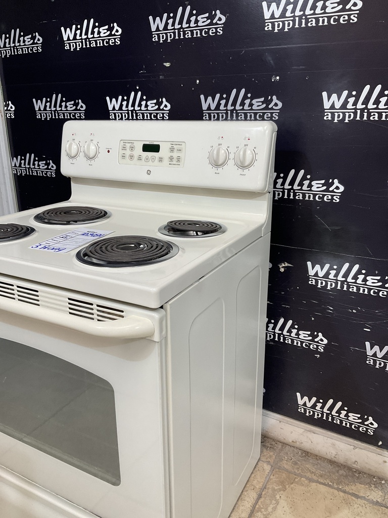 Ge Used Electric Stove 220volts (40/50 AMP) 30inches {3 prong} (Bisque) 