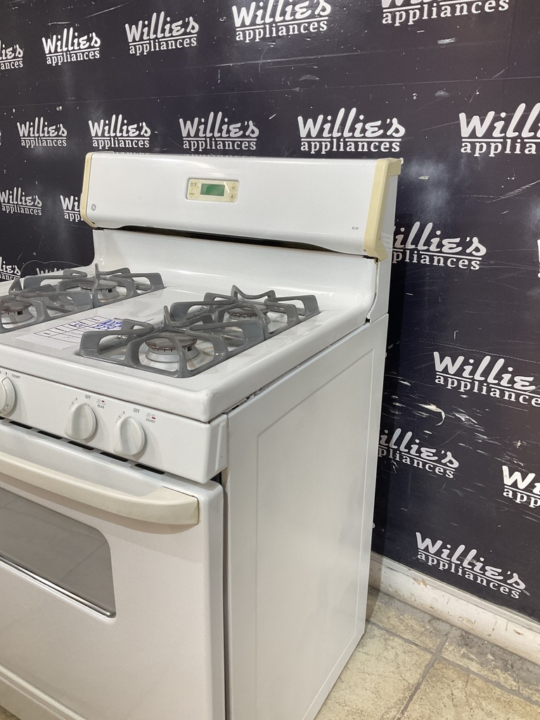 Ge Used Natural Gas Stove 30inches (White) 