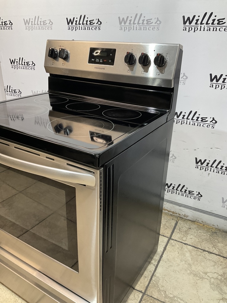 Frigidaire Used Electric Stove 220volts (40/50 AMP) 30inches {4 prong} (Stainless Steel) 