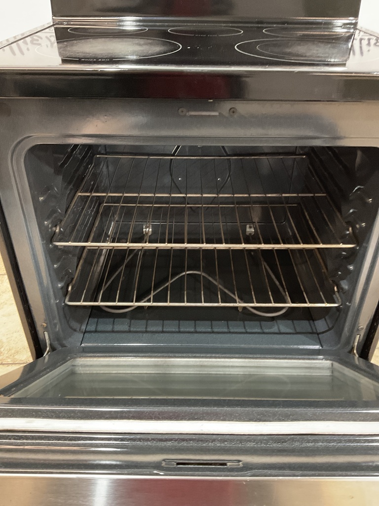 Frigidaire Used Electric Stove 220volts (40/50 AMP) 30inches {4 prong} (Stainless Steel) 