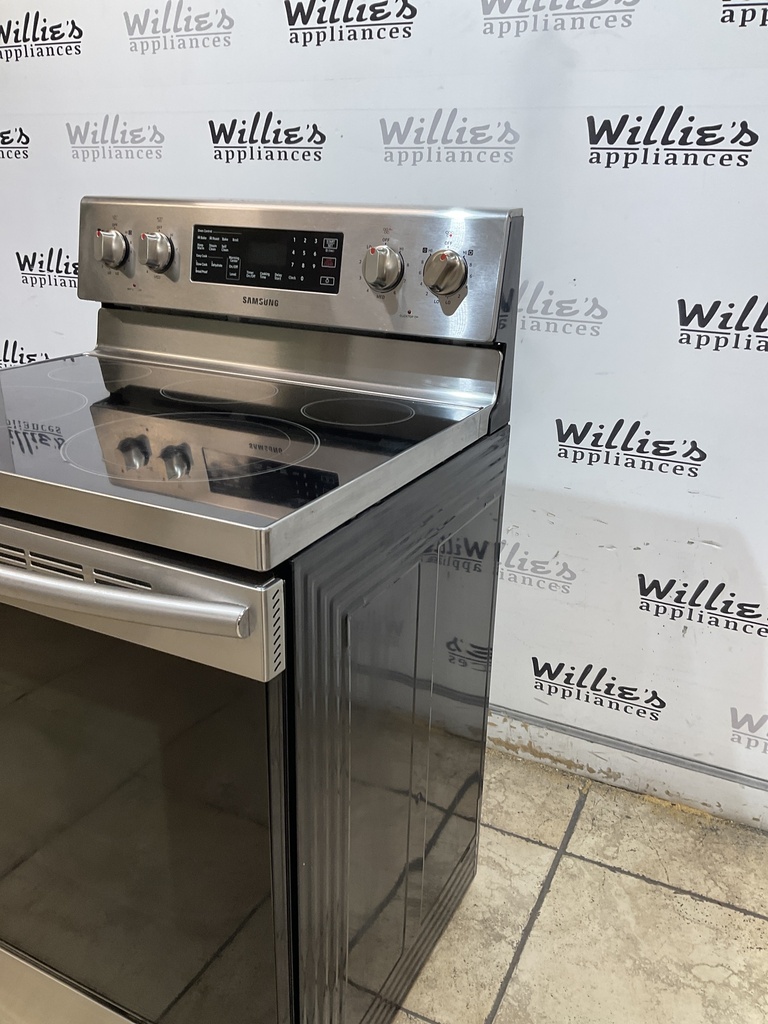 Samsung Used Electric Stove 220volts (40/50 AMP) 30inches {3 prong} (Stainless steel) 