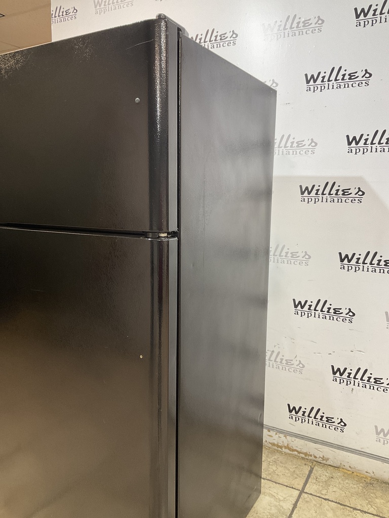 Frigidaire Used Refrigerator Top and Bottom 30x66 (Black) 