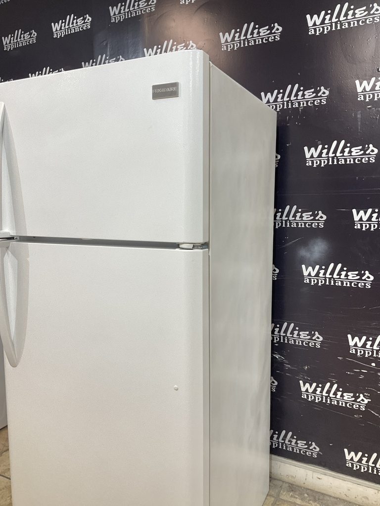 Frigidaire Used Refrigerator Top and Bottom 30x66 (White) 