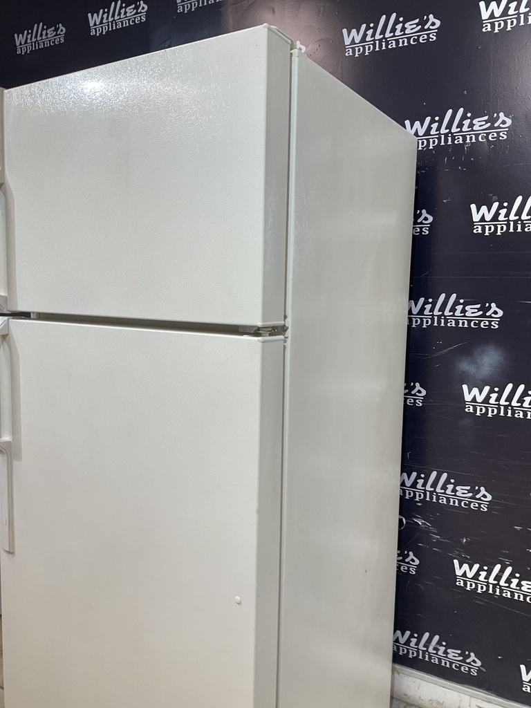 Ge Used Refrigerator Top and Bottom 28x67 (Bisque) 