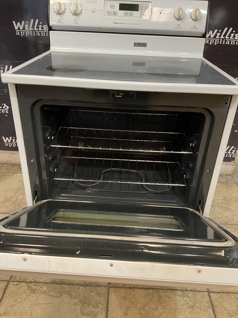 Magic Chef Used Electric Stove 220volts (40/50 AMP) 30inches {4 prong} (White) 