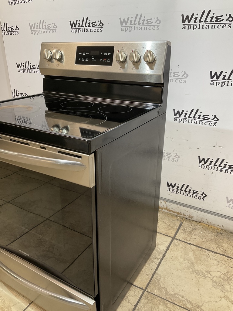 Frigidaire Used Electric Stove 220volts (40/50 AMP) 30inches {3 prong} (Stainless steel) 
