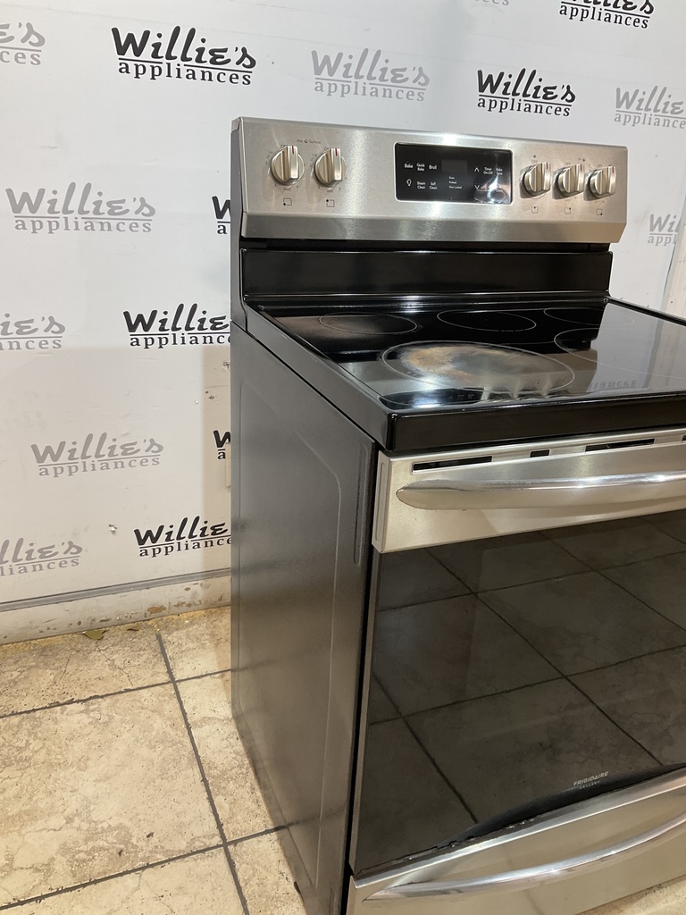 Frigidaire Used Electric Stove 220volts (40/50 AMP) 30inches {3 prong} (Stainless steel) 