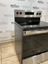 Whirlpool Used Electric Stove 220volts (40/50 AMP) 30inches {no cord} (Stainless Steel) 