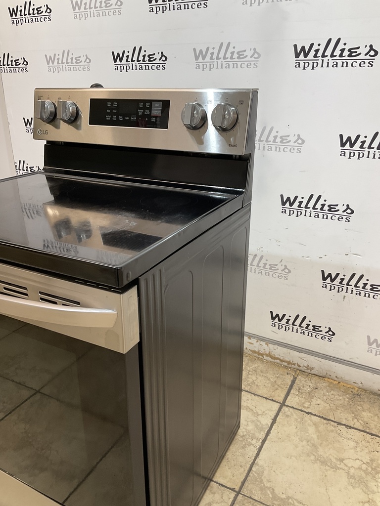 Lg Used Electric Stove 220volts (40/50 AMP) 30inches {4 prong} (Stainless Steel) 