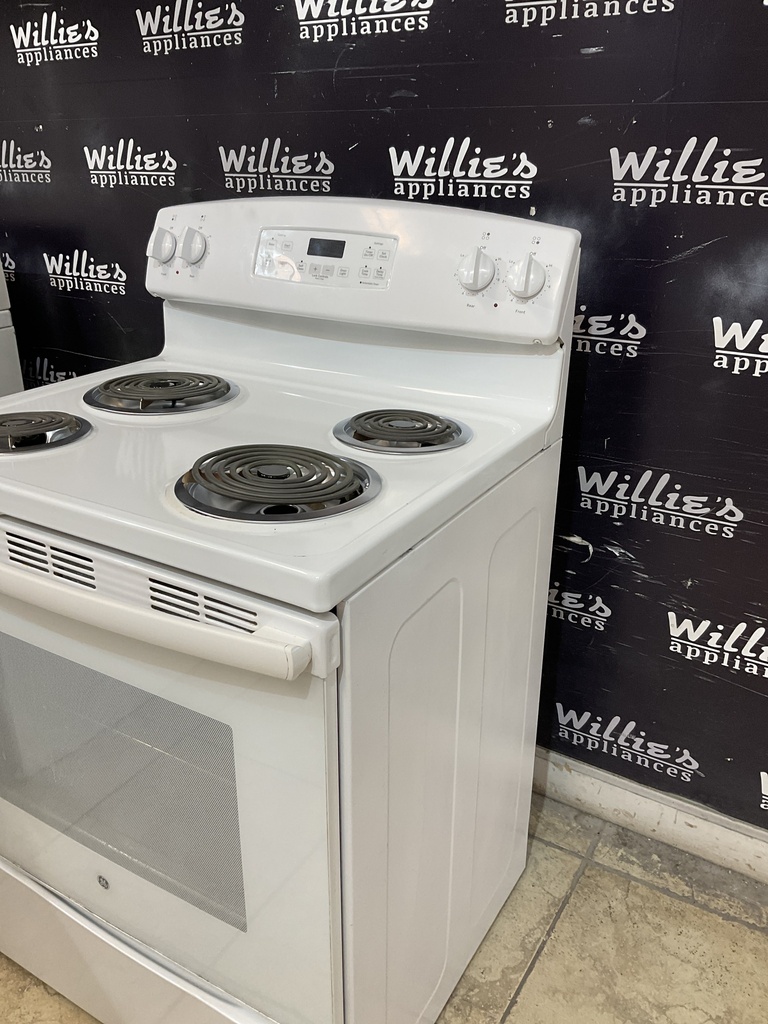 Ge Used Electric Stove 220volts (40/50 AMP) 30inches {no cord} (White) 