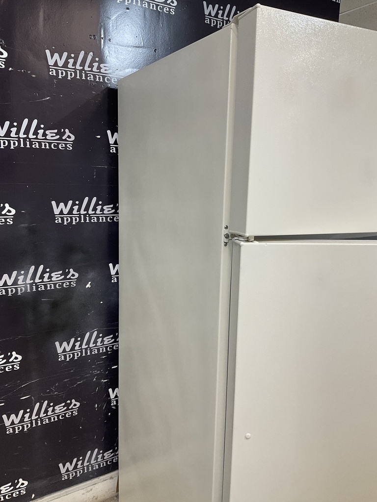 Ge Used Refrigerator Top and Bottom 28x67 (Bisque) 