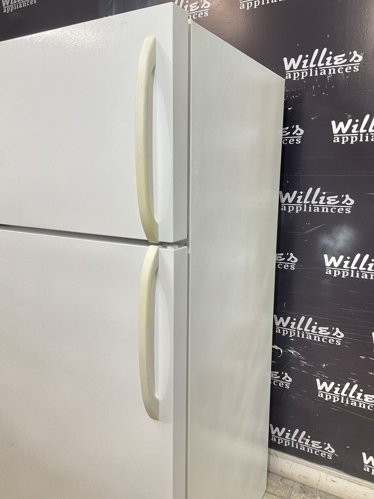 White Westinghouse Used Refrigerator Top and Bottom 30x65 1/2” (White) 