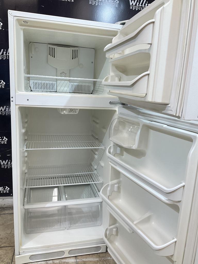 Frigidaire Used Refrigerator Top and Bottom 28 1/2” x 65” (White) 