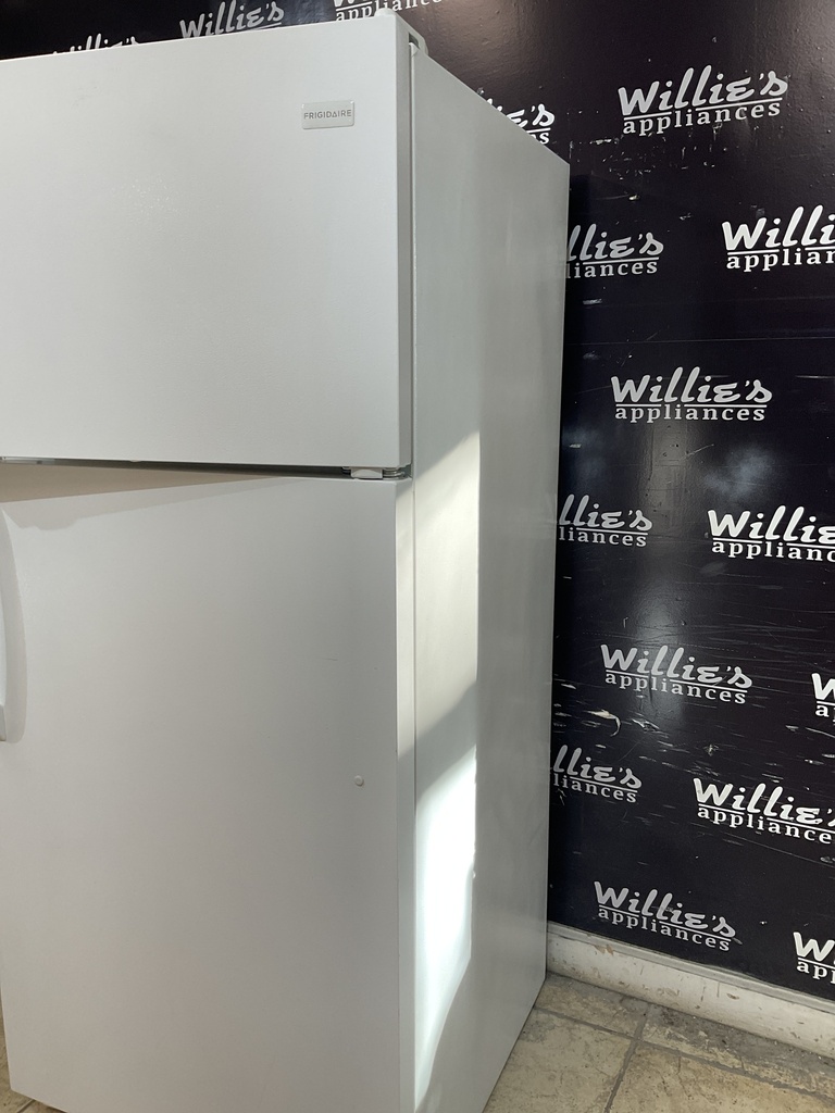Frigidaire Used Refrigerator Top and Bottom 28 1/2” x 65” (White) 