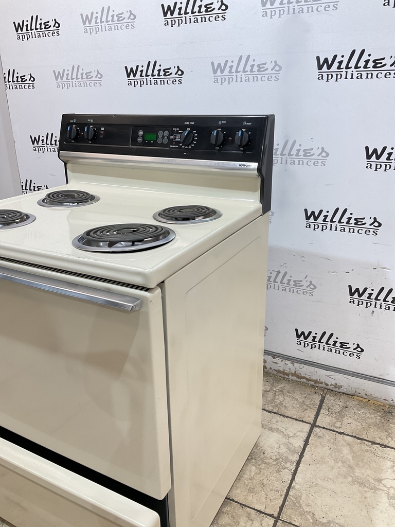 Hotpoint Used Electric Stove 220volts (40/50 AMP) 30inches {3 prong} (Bisque/Black) 
