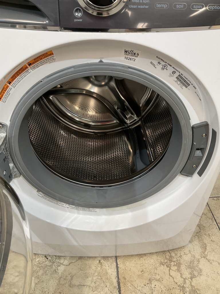 Electrolux Used Washer Front-load 27inches (White) 