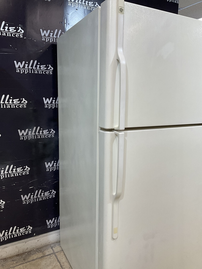 Ge Used Refrigerator Top and Bottom 33x67 (Bisque) 
