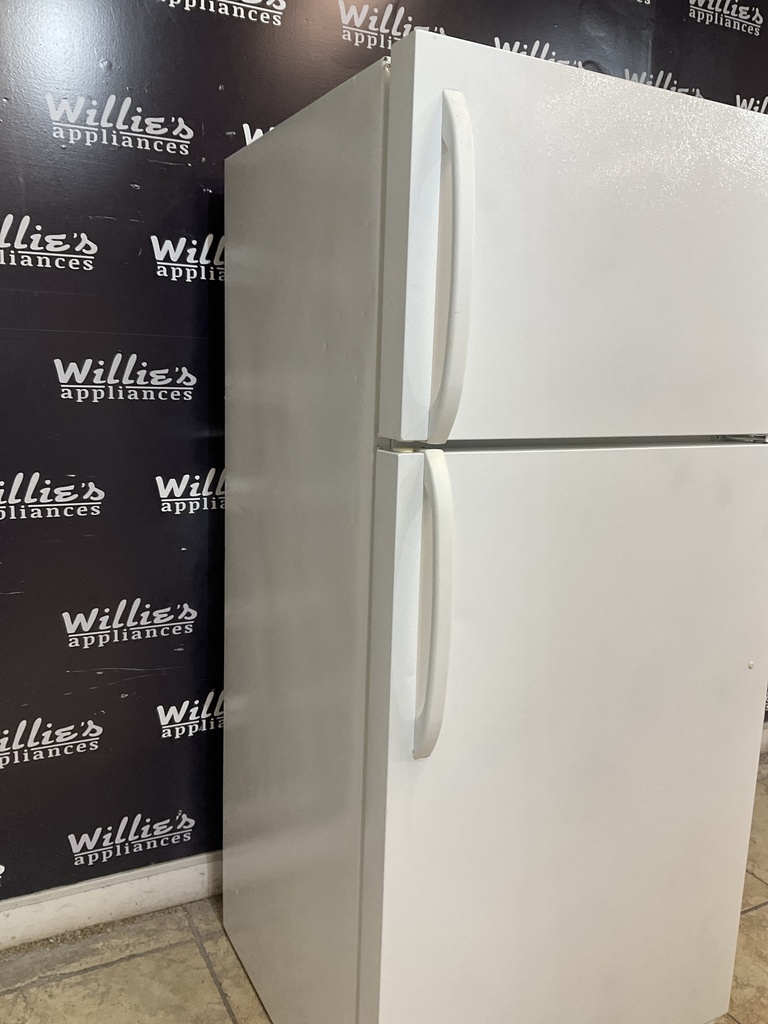 Frigidaire Used Refrigerator Top and Bottom 30x66 (White) 