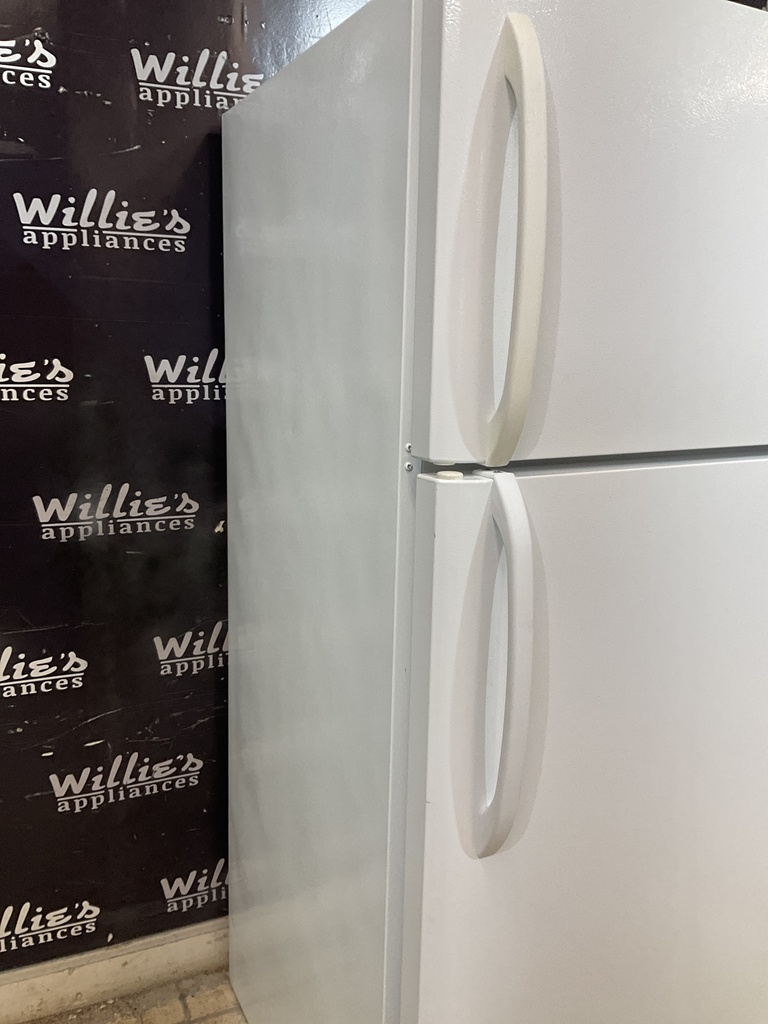 Frigidaire Used Refrigerator Top and Bottom 30x66 (White) 