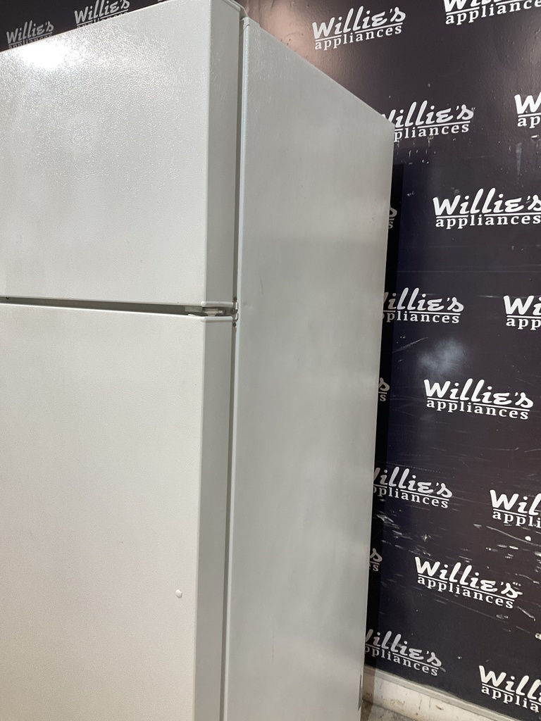 Ge Used Refrigerator Top and Bottom 28x67 (White) 