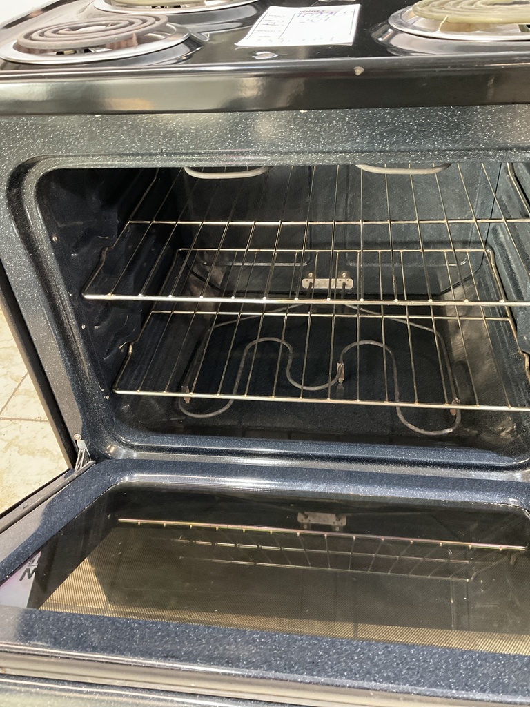 Ge Used Electric Stove 220volts (40/50 AMP) 30inches {3 prong} (Black) 