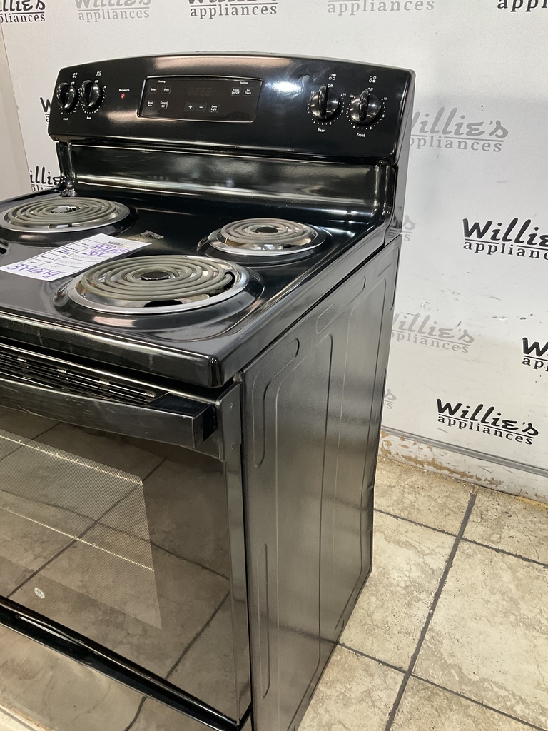 Ge Used Electric Stove 220volts (40/50 AMP) 30inches {3 prong} (Black) 